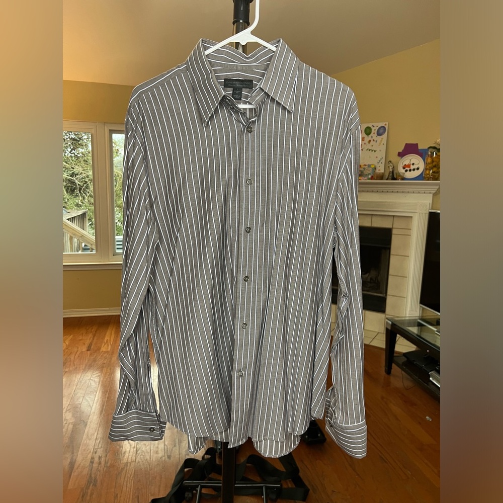 Express Design Studio Modern Fit men’s long-sleeved, button-up dress shirt